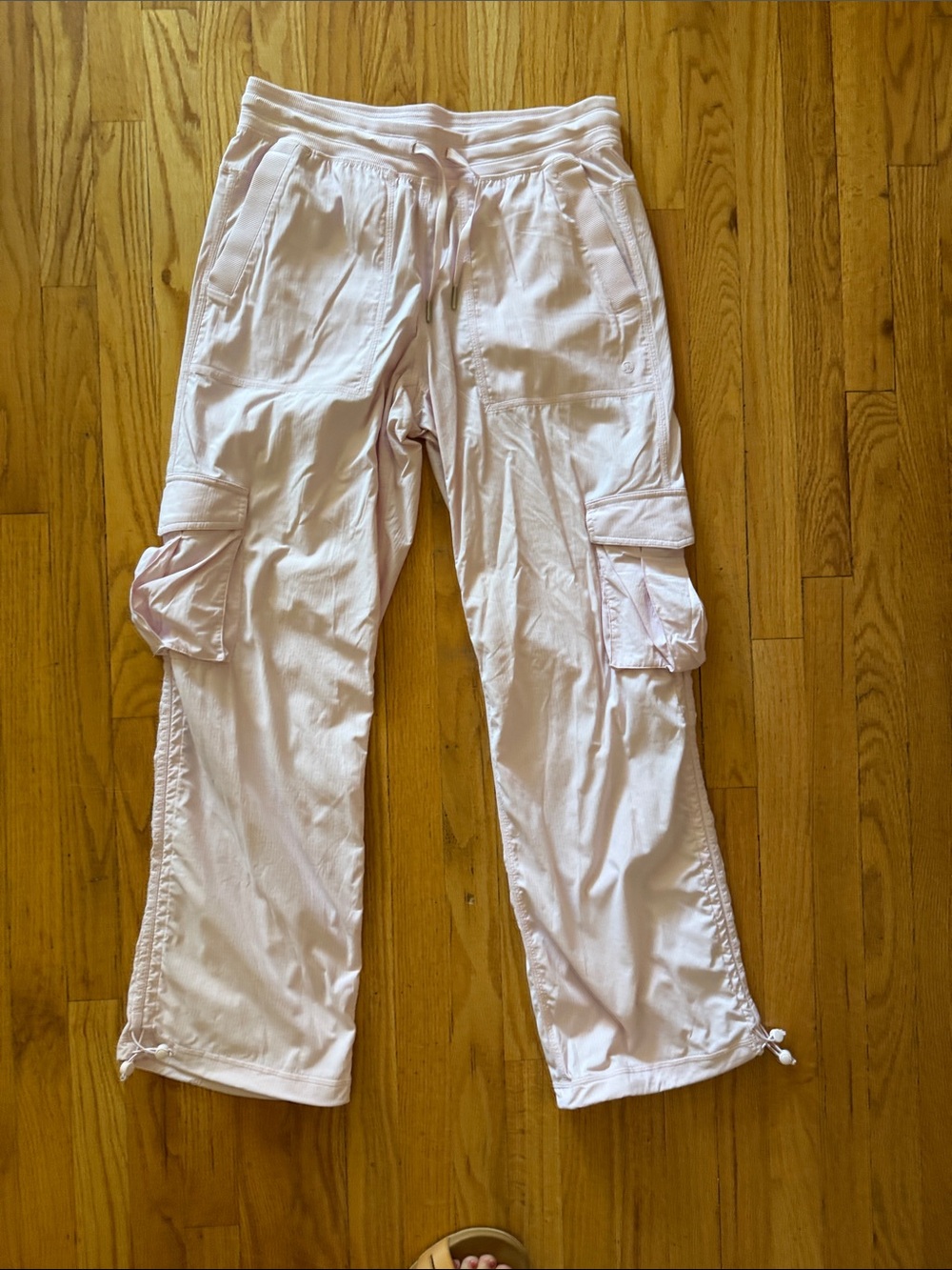 Lululemon sz M‎ Dance Studio Relaxed-Fit Mid-Rise Cargo Pant Pink Organza - Picture 3 of 14